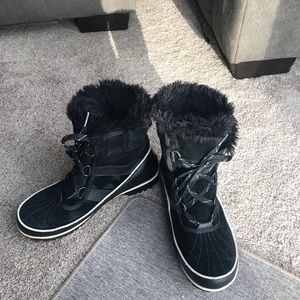 Black Sorel Tivoli size 7.5
